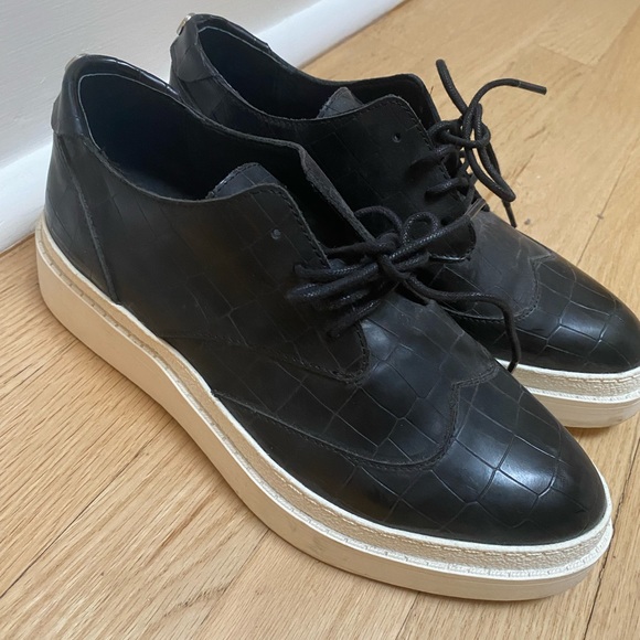 Wishbone Shoes - Picture 2 of 2